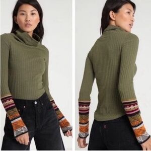 Free People Ribbed Sweater | XS | Olive Green | Statement Sleeves cowl neck